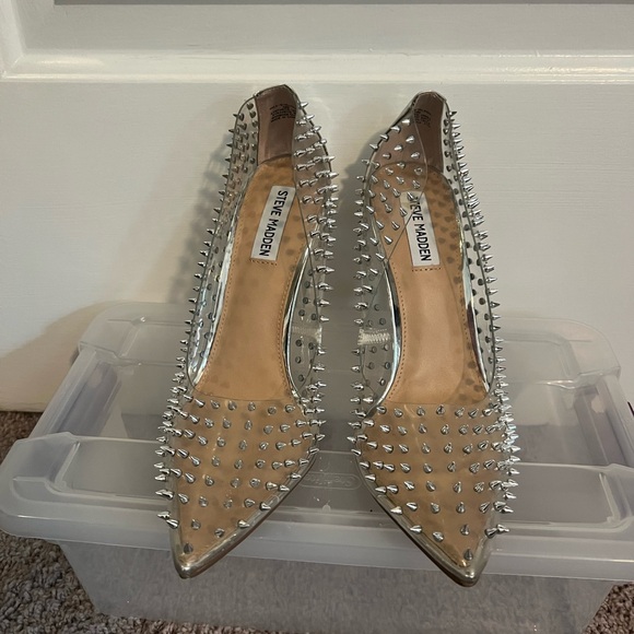 Steve Madden studded heels - Picture 2 of 3